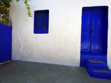 الأبواب الزرقاء في جزيرة بسيريموس